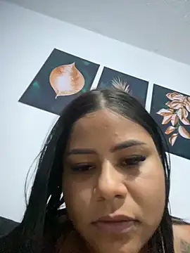 Snapshot of tigresa865 chatting on 10/01/25, 02:17 tigresa865 online show from 10/01/25, 02:17