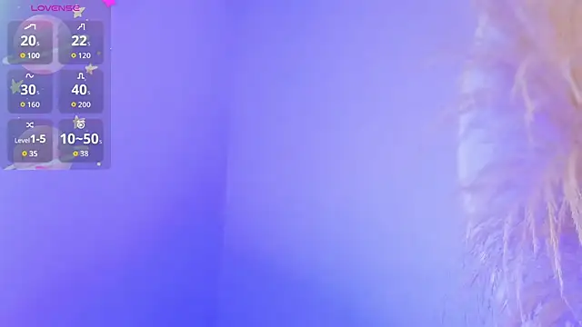 liiamluna  online show from 11/18/25, 09:34