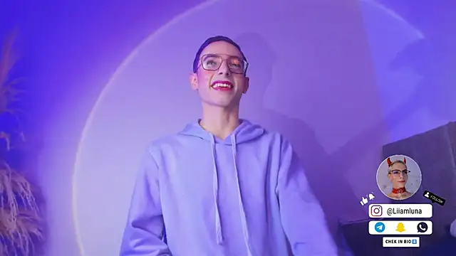 liiamluna  online show from 09/23/25, 09:49