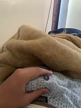 7waykomm online show from 04/15/26, 01:48