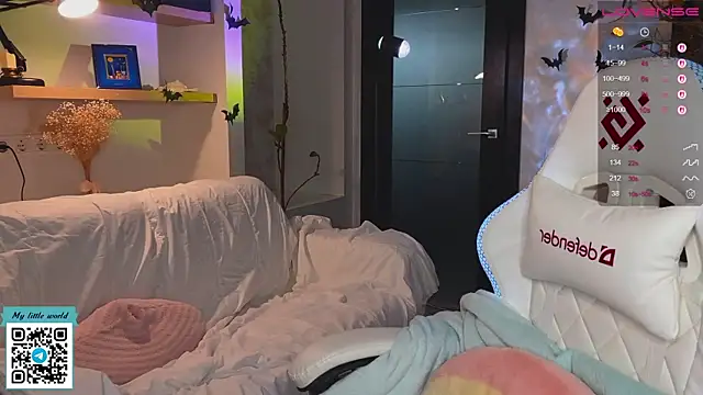 mia here online show from 11/12/25, 01:54