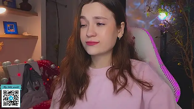 mia here online show from 12/15/25, 12:00