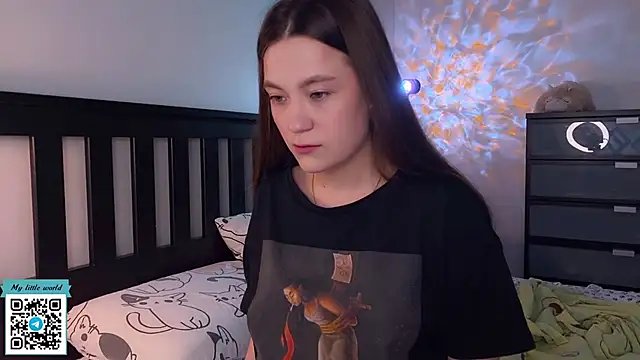 mia here online show from 09/09/25, 02:54