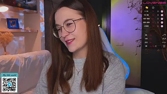 mia here online show from 11/23/25, 02:21