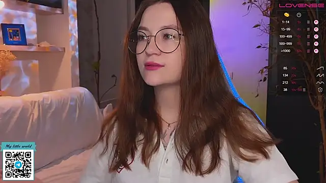 mia here online show from 11/25/25, 02:34