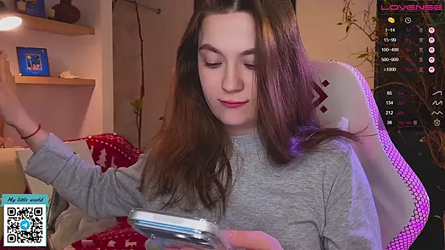 mia here online show from 12/20/25, 12:08