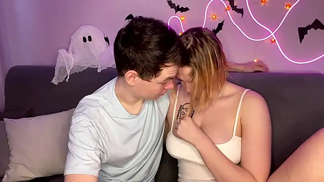 julielourens online show from 10/29/25, 08:13