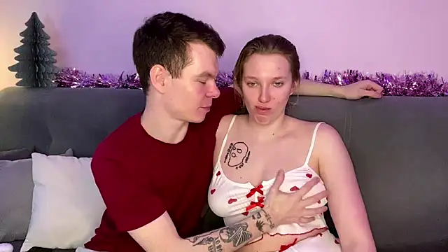 julielourens online show from 12/17/25, 08:08