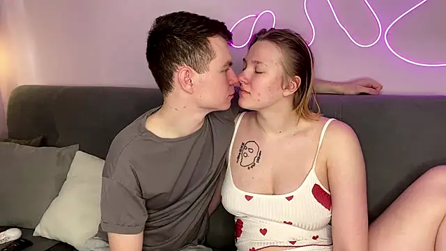 julielourens online show from 11/26/25, 07:19