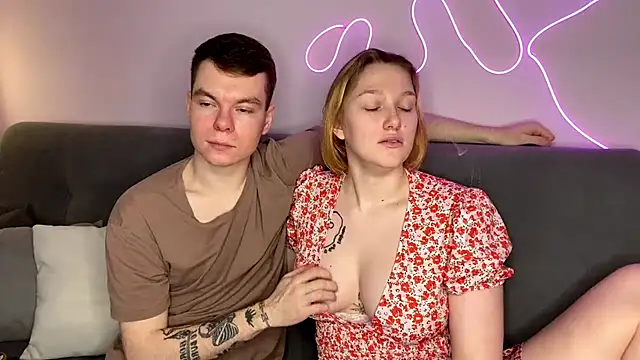 julielourens online show from 11/18/25, 08:17