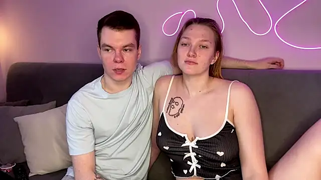 julielourens online show from 11/29/25, 08:25