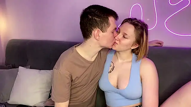 julielourens online show from 12/03/25, 07:52