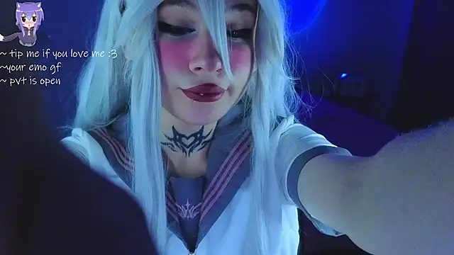 Snapshot of your_little_eva chatting on 06/19/26, 11:09 your little eva online show from 06/19/26, 11:09