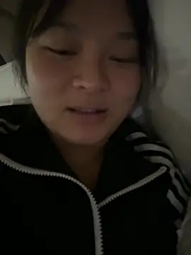 chenyu0308 online show from 10/29/25, 12:59