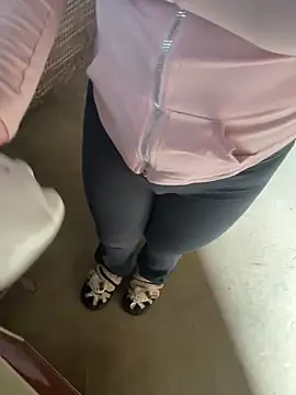 chenyu0308 online show from 12/03/25, 02:45