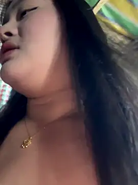 chenyu0308 online show from 11/22/25, 03:27