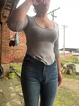 chenyu0308 online show from 04/04/26, 12:06