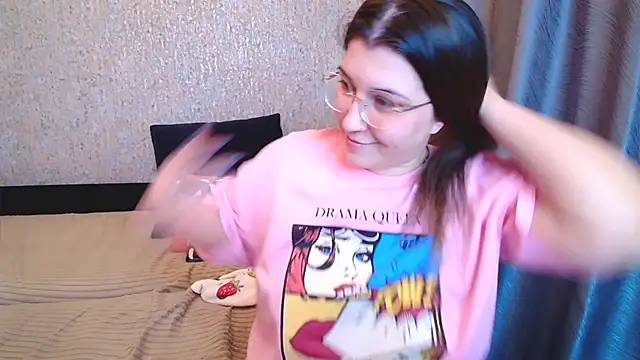 CherryZlata online show from 12/21/25, 05:47