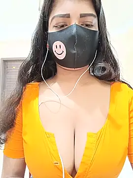 Snapshot of Nodi- chatting on 07/14/26, 02:05 Nodi- online show from 07/14/26, 02:05
