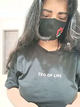 Snapshot of Nodi- chatting on 06/19/26, 01:55 Nodi- online show from 06/19/26, 01:55