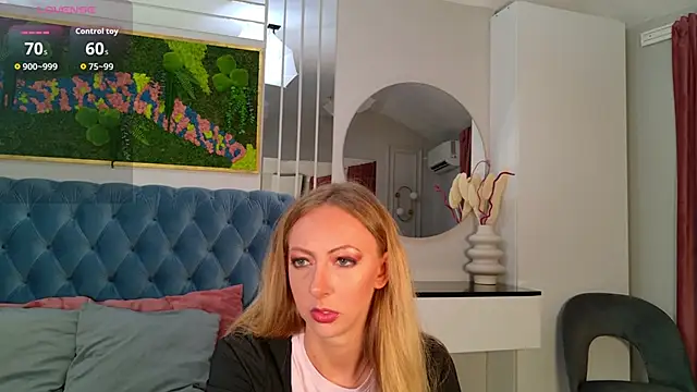 Snapshot of SiennaPierce chatting on 06/12/26, 11:30 SiennaPierce online show from 06/12/26, 11:30