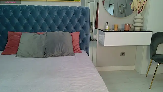 SiennaPierce online show from 03/13/26, 05:23