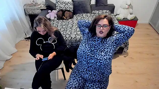 Squirt Kimm online show from 10/03/25, 11:56