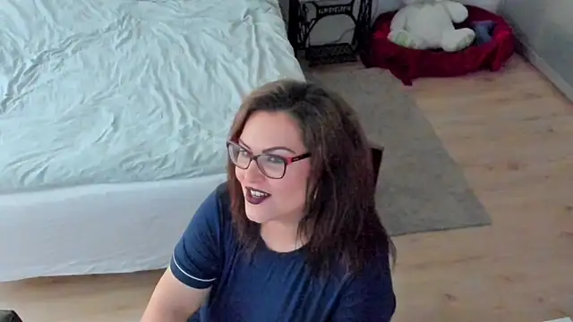 Squirt Kimm online show from 11/12/25, 09:02