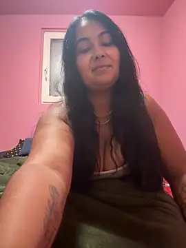 Snapshot of Melissa10 chatting on 09/24/25, 11:32 Melissa10 online show from 09/24/25, 11:32
