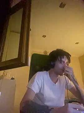 Snapshot of AngelJoven chatting on 09/15/25, 11:49 AngelJoven online show from 09/15/25, 11:49
