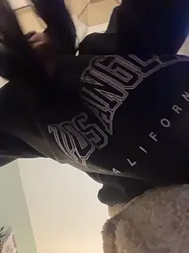 im-isabella online show from 10/20/25, 09:04