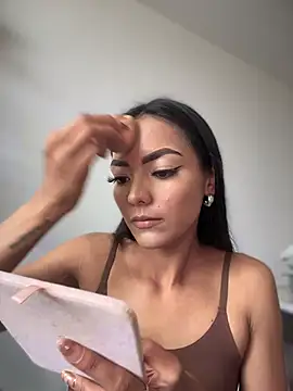 im-isabella online show from 10/16/25, 07:22