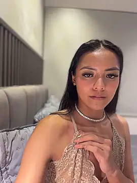 im-isabella online show from 04/18/26, 02:25