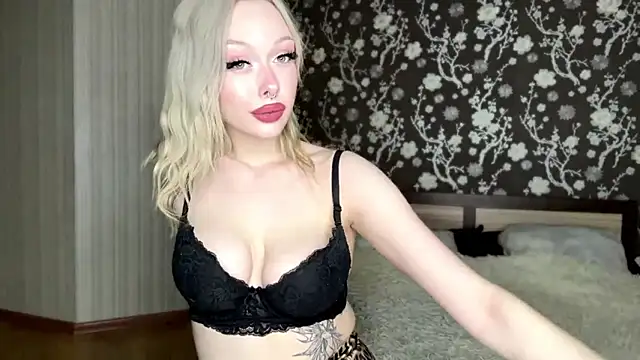 demilodge online show from 10/29/25, 01:32