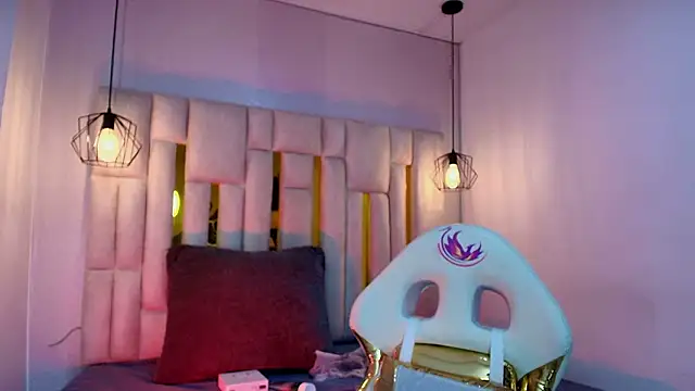 viollettaa  online show from 03/12/26, 06:23