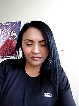 Snapshot of VeronicaBrun chatting on 10/03/25, 07:15 VeronicaBrun online show from 10/03/25, 07:15