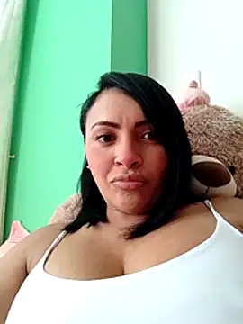 Snapshot of VeronicaBrun chatting on 10/17/25, 07:59 VeronicaBrun online show from 10/17/25, 07:59