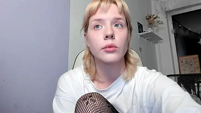  CuteAsFuck  online show from 10/03/25, 02:07