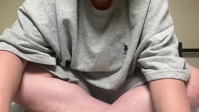 Yuta20002 online show from 10/27/25, 04:41