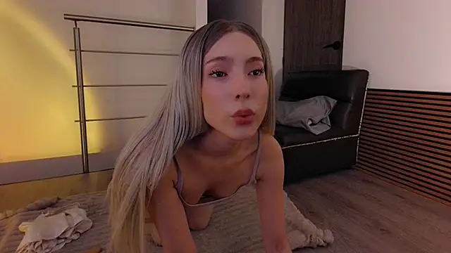 Lili Cherry online show from 11/22/25, 11:03