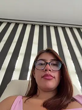 sara calderon online show from 04/15/26, 01:37