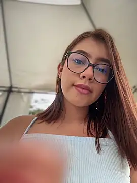 sara calderon online show from 03/10/26, 01:37