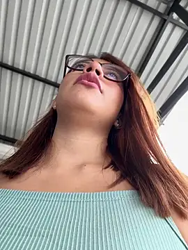 sara calderon online show from 04/11/26, 01:37