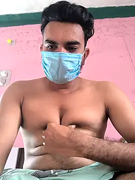 Snapshot of Riyansh_mehta chatting on 10/05/25, 09:55 Riyansh mehta online show from 10/05/25, 09:55