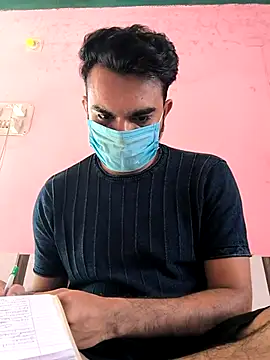 Snapshot of Riyansh_mehta chatting on 10/13/25, 06:48 Riyansh mehta online show from 10/13/25, 06:48