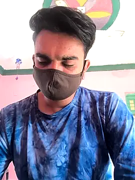 Snapshot of Riyansh_mehta chatting on 10/19/25, 04:37 Riyansh mehta online show from 10/19/25, 04:37