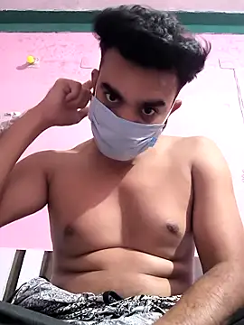 Snapshot of Riyansh_mehta chatting on 12/17/25, 05:40 Riyansh mehta online show from 12/17/25, 05:40