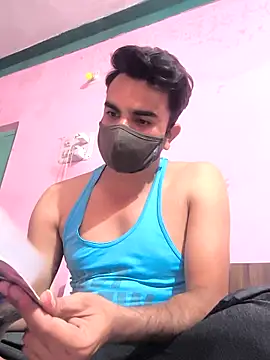 Snapshot of Riyansh_mehta chatting on 02/19/26, 04:48 Riyansh mehta online show from 02/19/26, 04:48