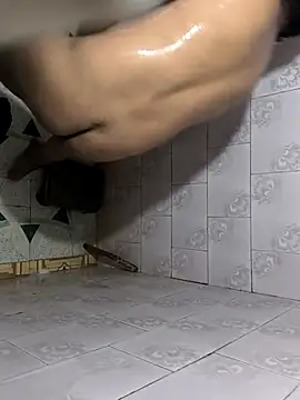 Snapshot of Riyansh_mehta chatting on 12/18/25, 12:20 Riyansh mehta online show from 12/18/25, 12:20