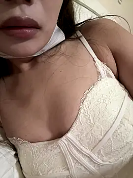 uulove521 online show from 11/13/25, 08:51